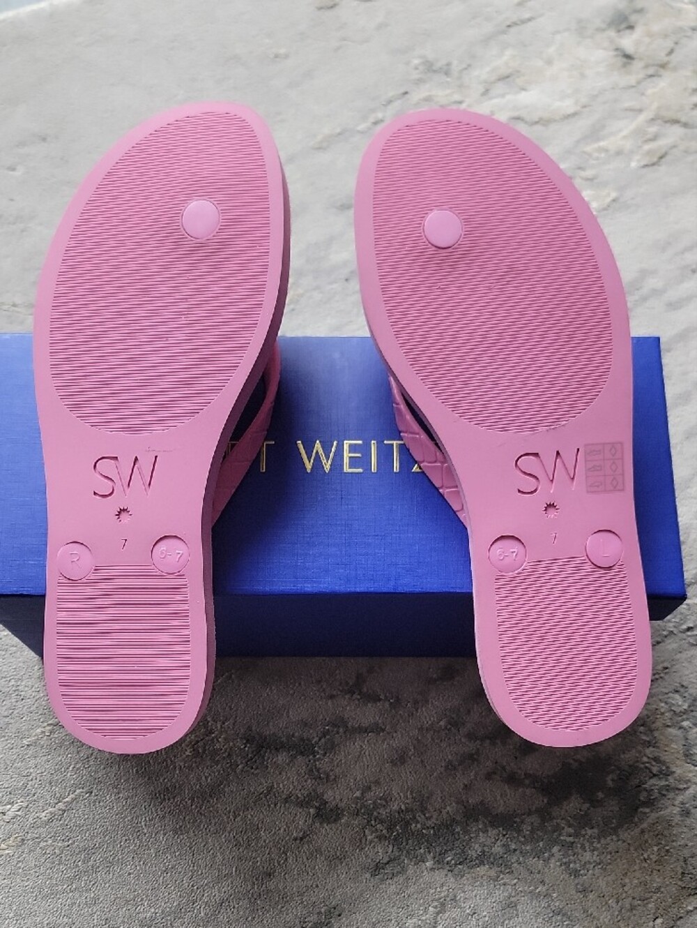 Stuart Weitzman Pink Rubber Flip Flop Sandals - Picture 2 of 2